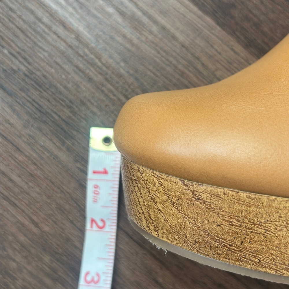 Universal Thread cognac colored clog heels size 6 EUC - Picture 9 of 9